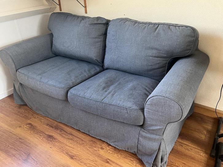 Ikea Ektorp 2-zits bank z.g.a.n., Huis en Inrichting, Banken | Bankstellen, Zo goed als nieuw, Rechte bank, Tweepersoons, 150 tot 200 cm