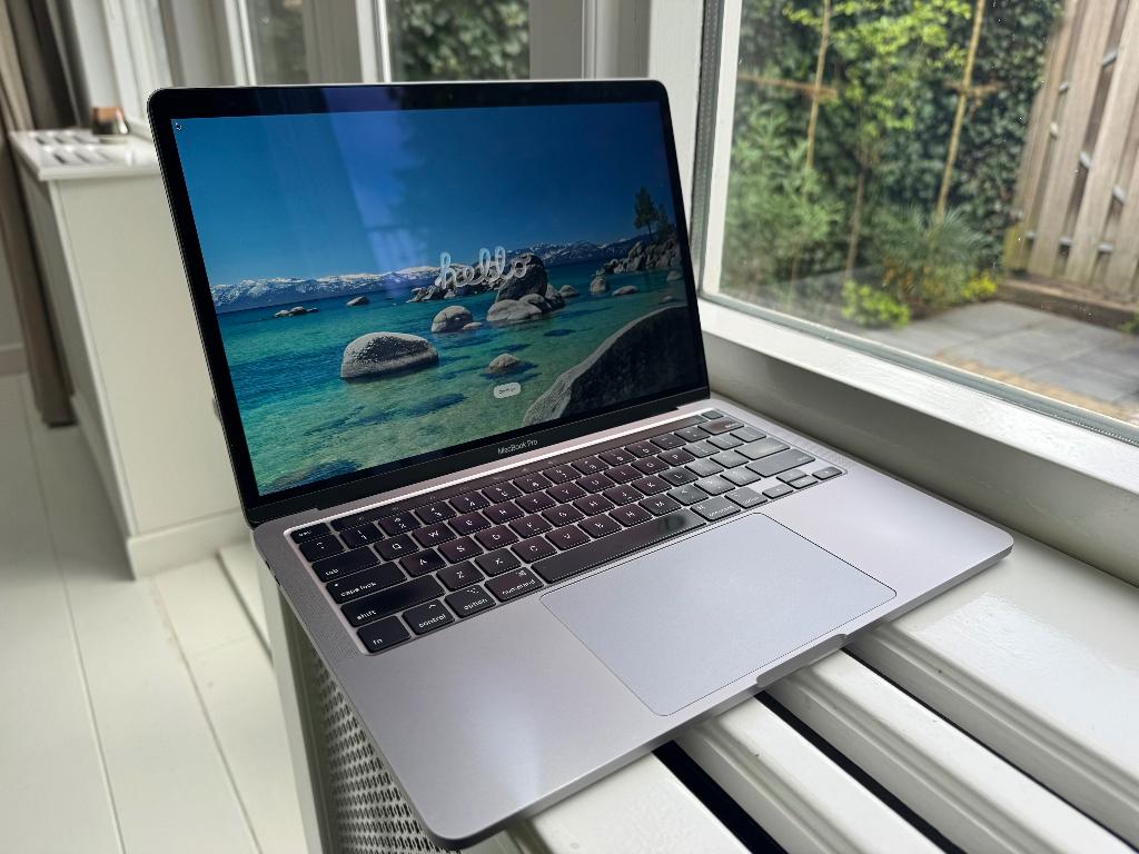 MacBook Pro 2020 1TB opslag 26GB geheugen, 1 TB of meer, 2 tot 3 Ghz, 13 inch, Zo goed als nieuw