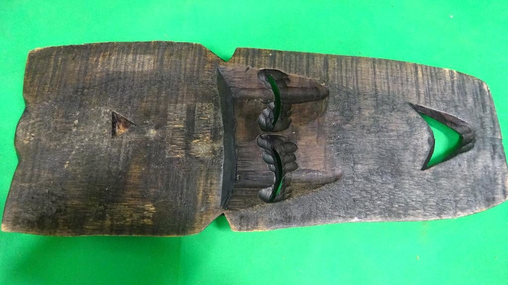 Decoratief houten masker met kralen., Handgemaakt, Hout, Bruin, Vrouw