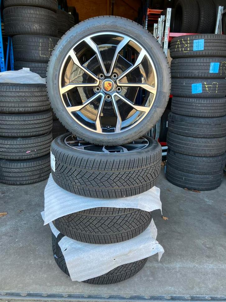 20 inch originele Porsche Taycan velgen met winterbanden, Auto-onderdelen, Banden en Velgen, Banden en Velgen, Winterbanden, 20 inch