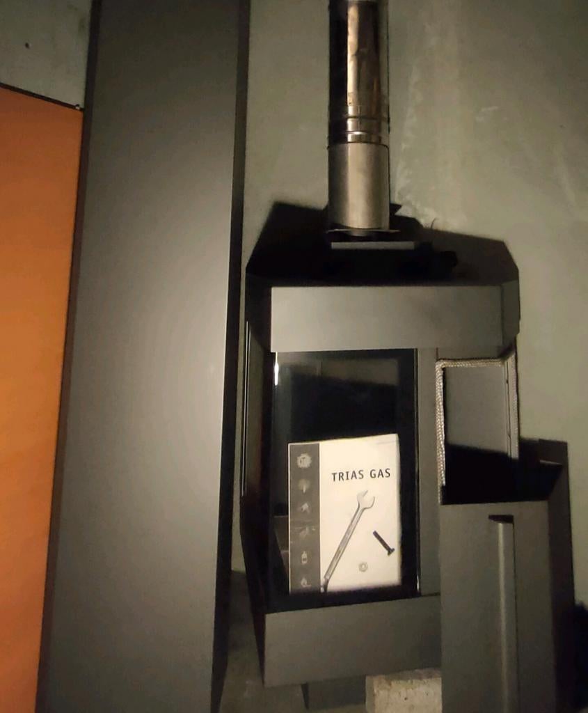 Harrie Leenders Trias Mk2 Gaskachel Wandhaard, Huis en Inrichting, Ophalen, Gas, Zo goed als nieuw, Hangend