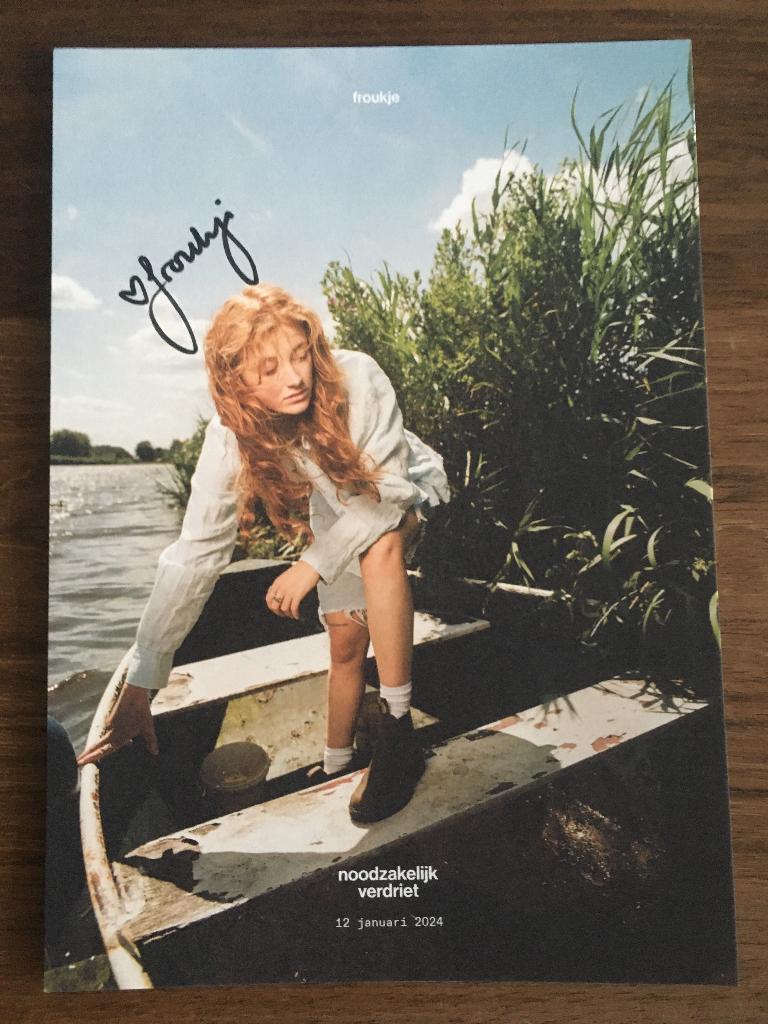 Promo A5Print Froukje Noodzakelijk Verdriet GESIGNEERD NIEUW, Ophalen of Verzenden, Nieuw in verpakking, Pop