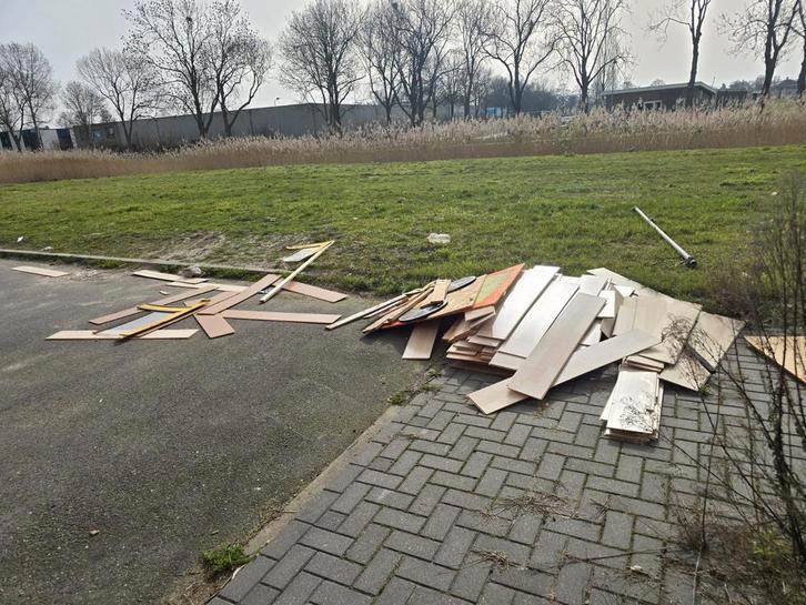Laminaat en OSB afval, Doe-het-zelf en Verbouw, Platen en Panelen, Gebruikt, Hout, Minder dan 20 mm, Ophalen