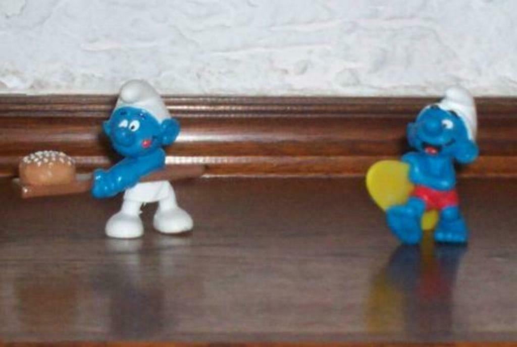 2 kleine smurfen smurf poppetjes popjes pop alleen in 1 koop, Verzamelen, Smurfen, Ophalen, Gebruikt, Verschillende Smurfen, Poppetje, Figuurtje of Knuffel