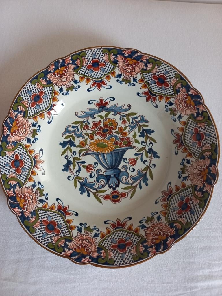 Wandbord Makkum met Rijk Bloemmotief., Ophalen of Verzenden