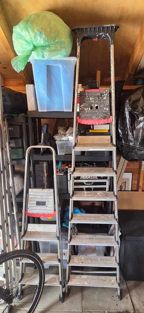 Altrex huishoudtrappen, 4 en 8 en 7 treden, Doe-het-zelf en Verbouw, Ladders en Trappen, Ophalen, Gebruikt, Minder dan 2 meter