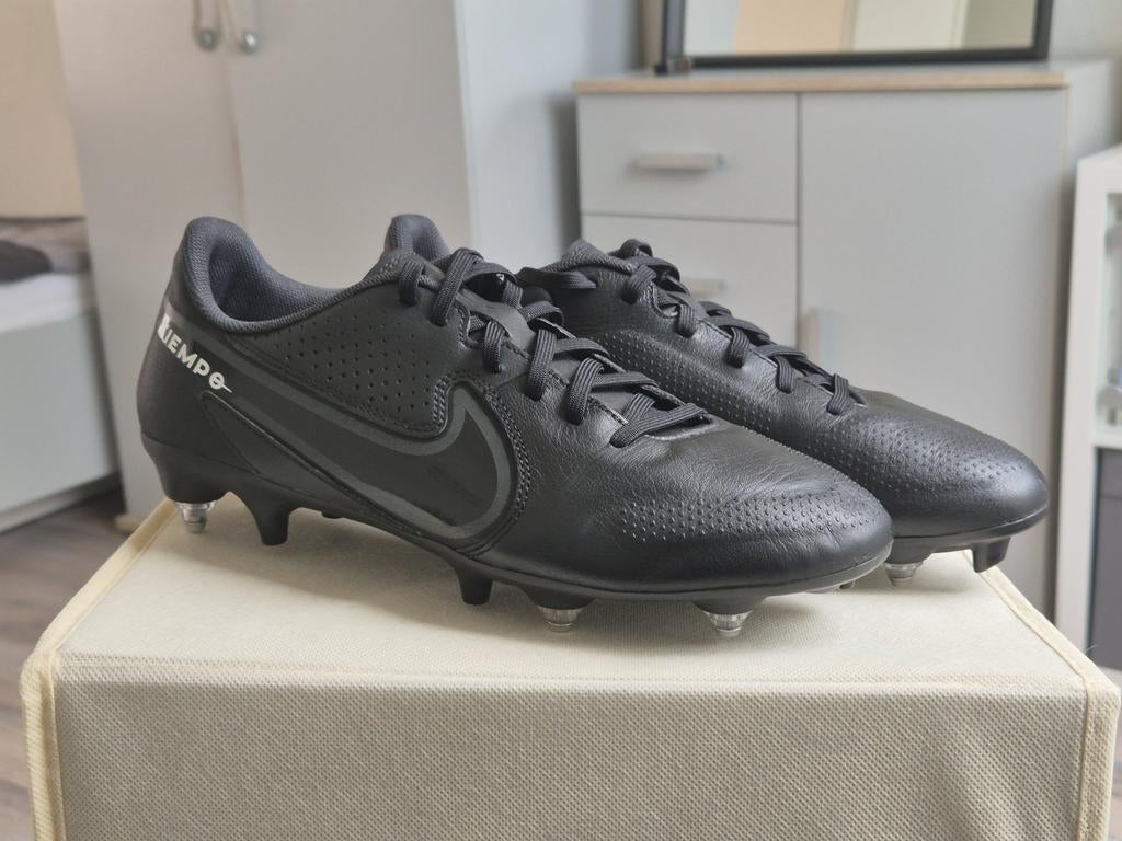 Nike Tiempo voetbalschoenen, Maat XS of kleiner, Ophalen of Verzenden, Zo goed als nieuw, Schoenen