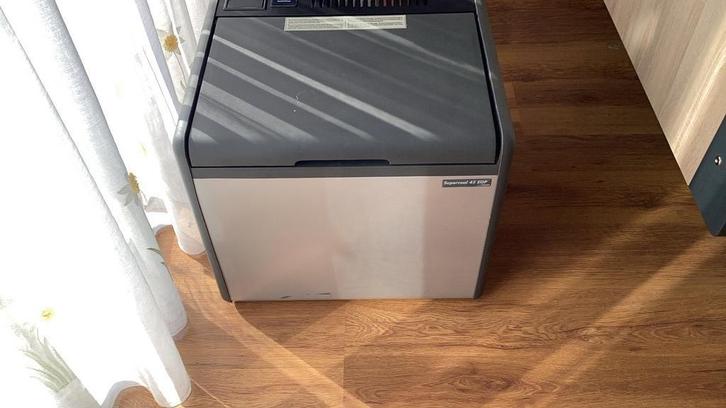 Tristar Koelbox, Computers en Software, Computerbehuizingen, Zo goed als nieuw, Ophalen