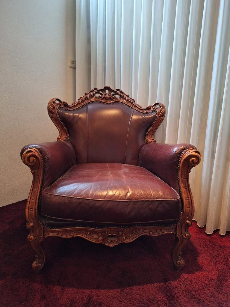 Barok Luxe Leren Fauteuil met Houten Details, Ophalen, Gebruikt, 75 tot 100 cm, 75 tot 100 cm