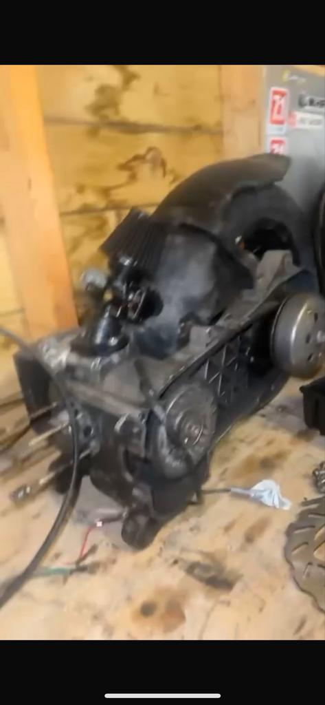 Zip blok met 70cc zuiger, 19mm carburateur en powerfilter, Fietsen en Brommers, Brommeronderdelen | Scooters, Ophalen of Verzenden