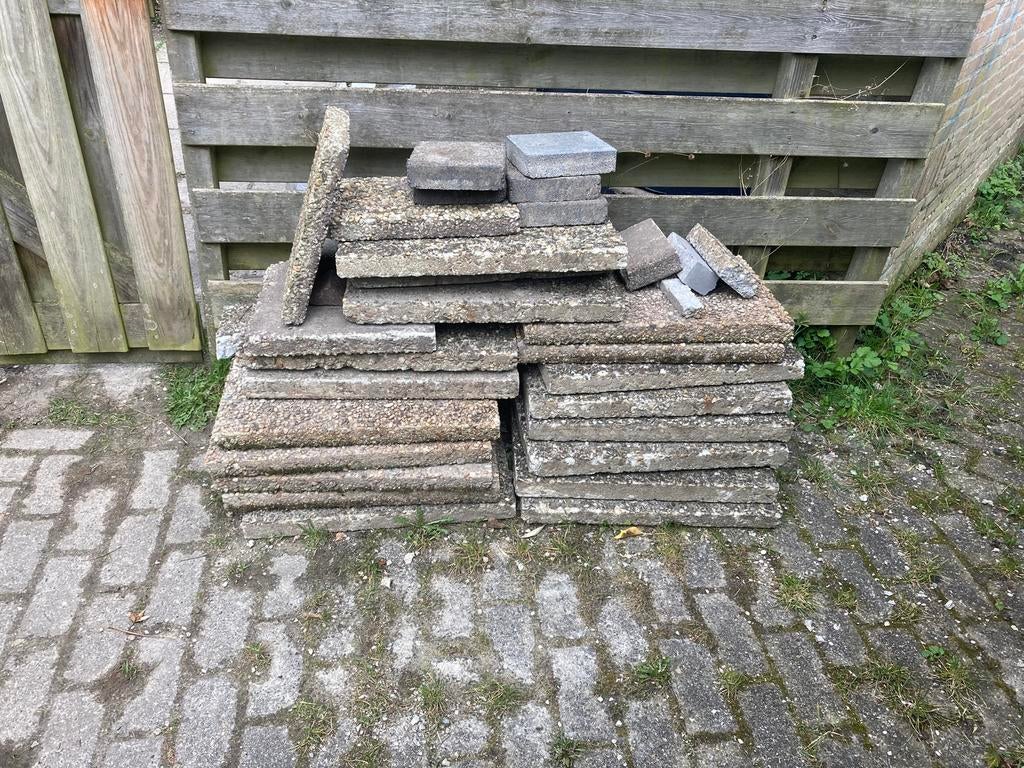 Gratis grindtegels 60x40, Ophalen, Gebruikt, Beton, Terrastegels