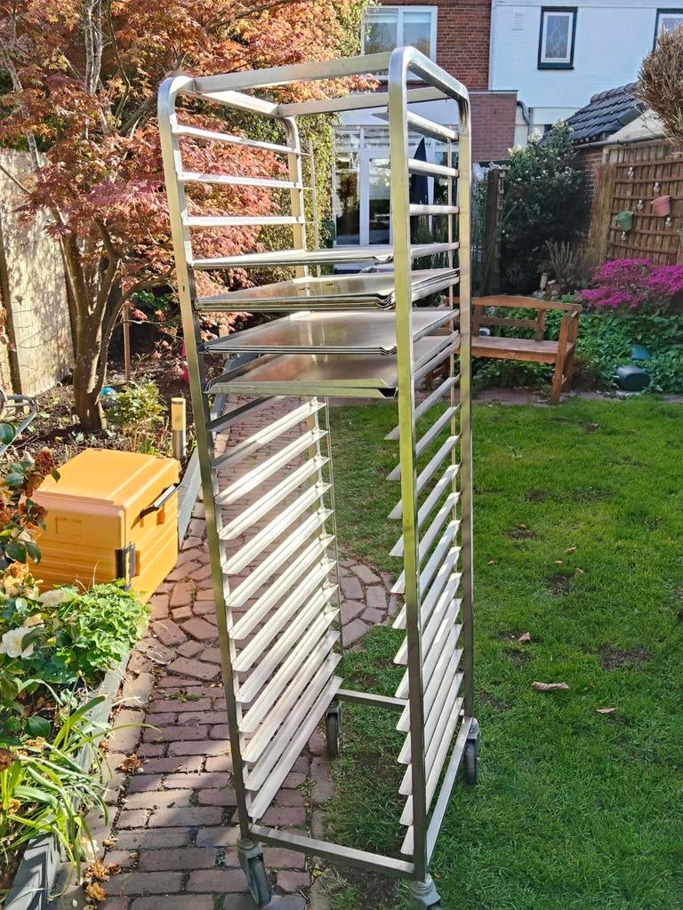 Bakkers regaal wagen, Ophalen