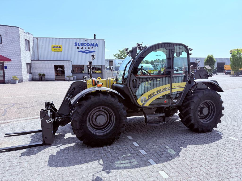 New Holland TH7.42 Telehandler, Verreiker