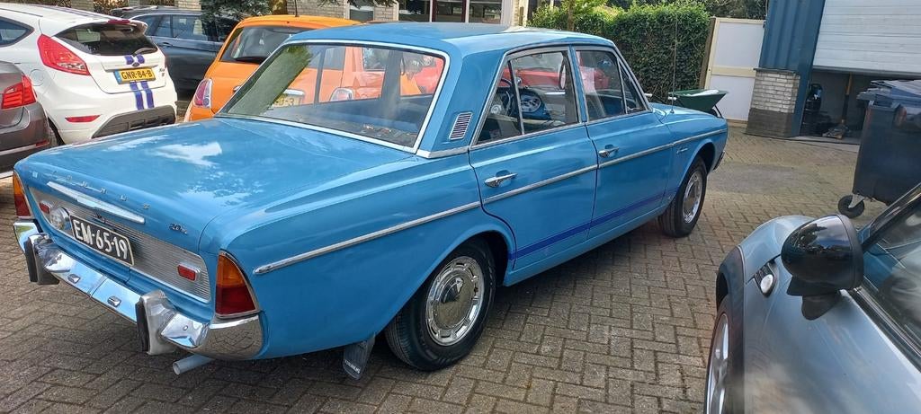 FORD TAUNUS 20M  1965, Stof, Blauw, Handgeschakeld, Particulier