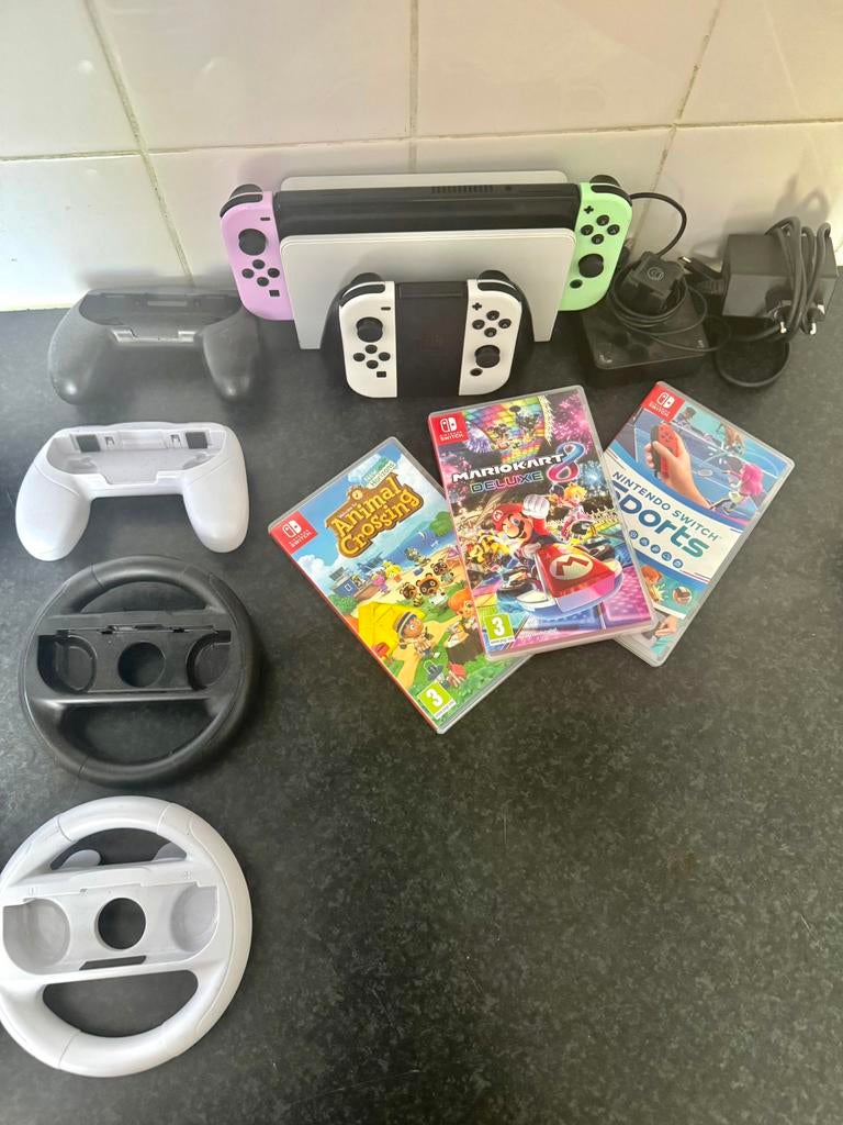 Nintendo switch Oled, Spelcomputers en Games, Spelcomputers | Nintendo Switch, Zo goed als nieuw, Switch OLED, Met 3 controllers of meer