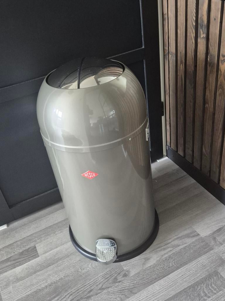 Nieuwe Wesco Kickmaster Classic Lineal 33L Prullenbak, Met pedaal, Nieuw, Ophalen of Verzenden, Metaal