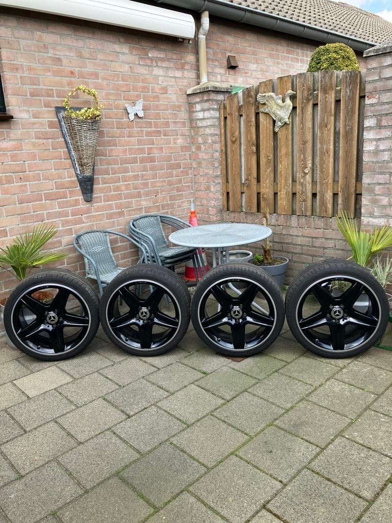 Mercedes 19” AMG wielen oa. A w177 CLA w118, C en B classe, Auto-onderdelen, Banden en Velgen, Banden en Velgen, 235 mm, Zomerbanden