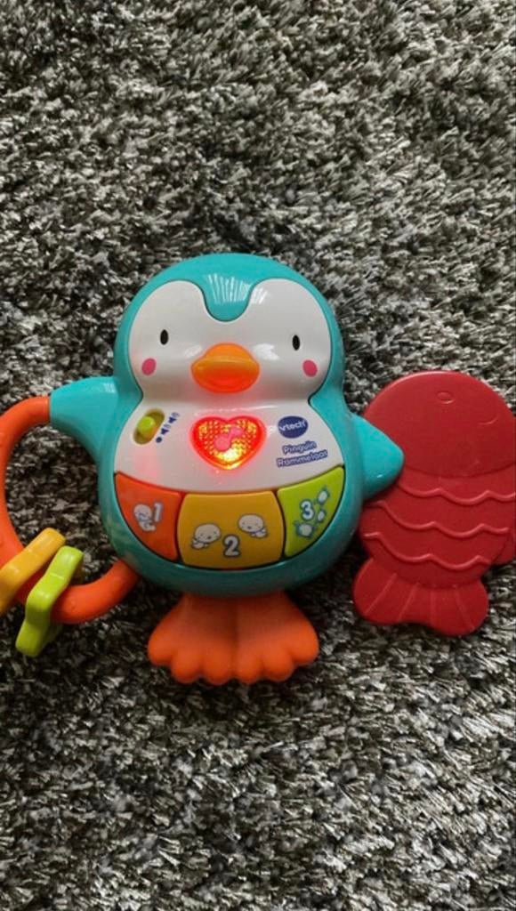 VTech Pinguïn Rammelaar met Licht en Geluid, Ophalen of Verzenden, Zo goed als nieuw, Rammelaar, Met licht