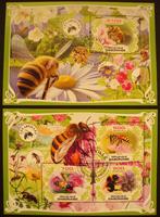 - 773 - 2 Grote  Blokken met Bijen op Bloemen., Verzenden, Gestempeld, Dier of Natuur