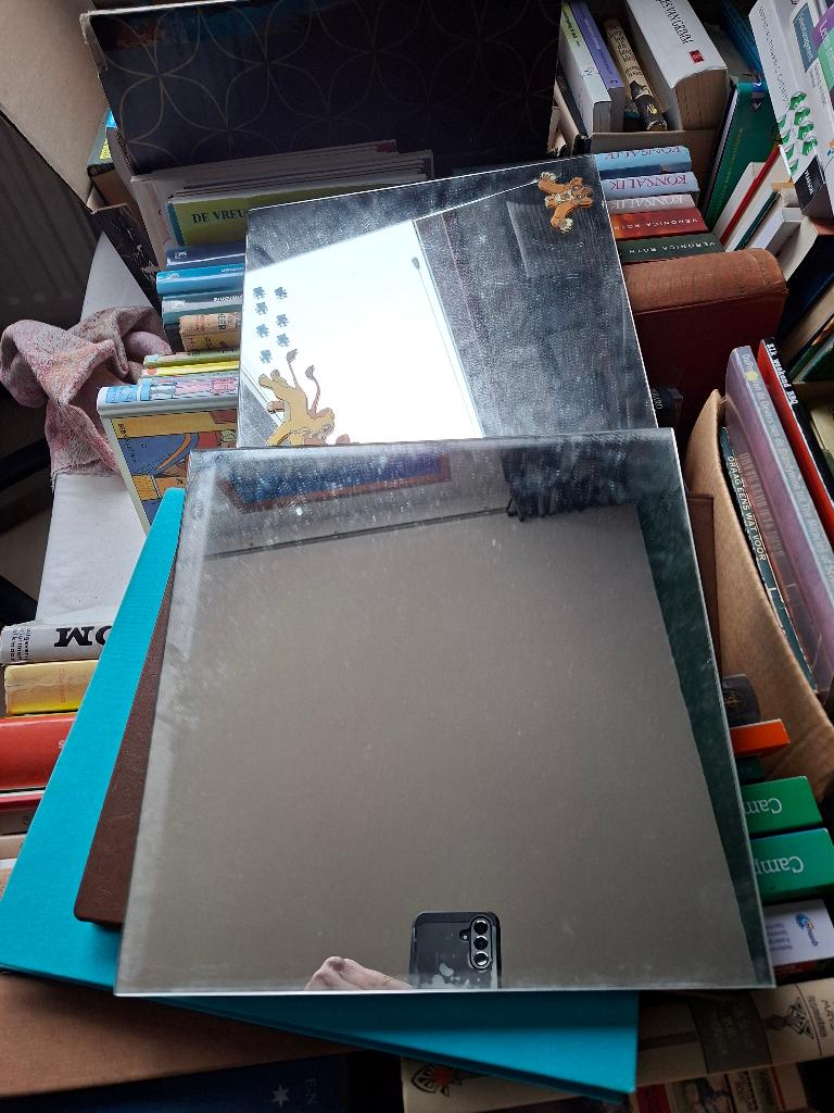 2 spiegels ca. 30 x 30, Huis en Inrichting, Woonaccessoires | Spiegels, Ophalen of Verzenden, Vierkant, Minder dan 50 cm, Minder dan 100 cm
