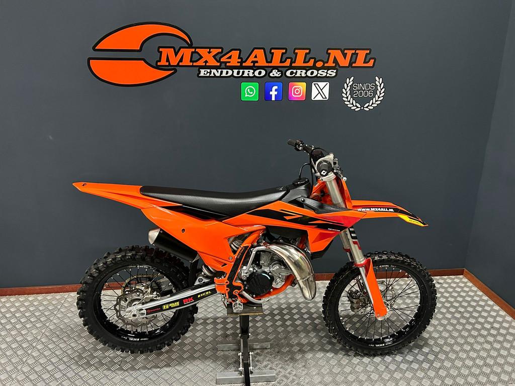 KTM 85 SX 2025 Gr.wielen Öhlins STX 22 / FCX 0101 Suspensio, Motoren, 85 cc, Bedrijf, Crossmotor