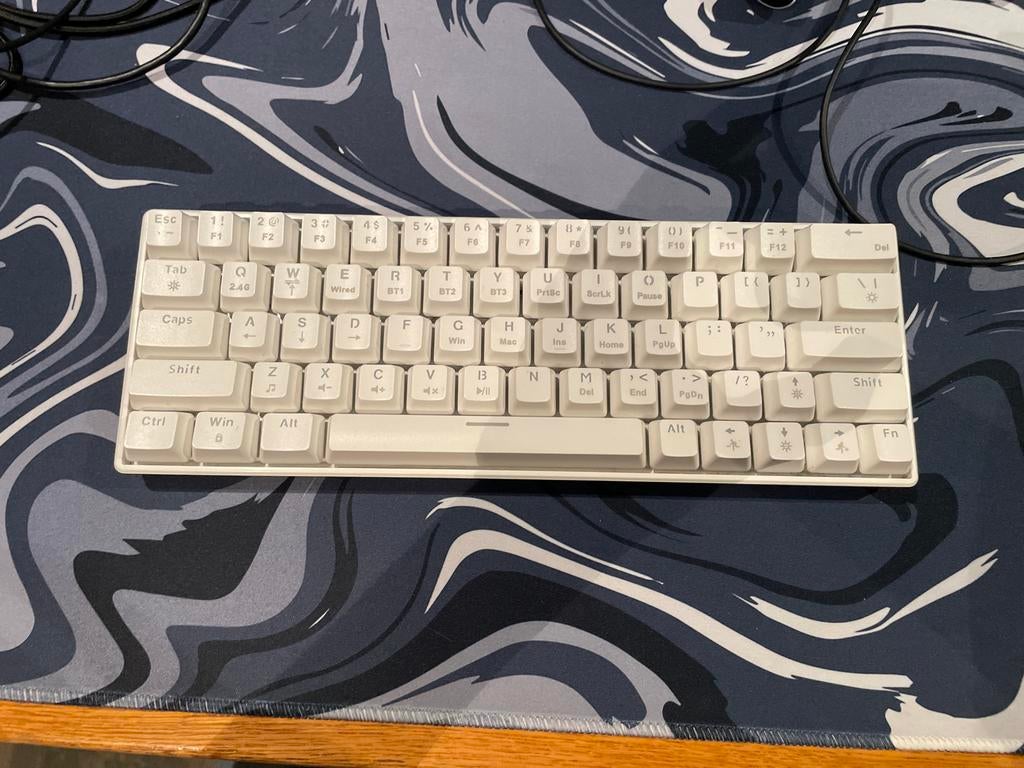 T-WOLF T30 Mechanisch Gaming Toetsenbord RGB Wit, Gaming toetsenbord, Ophalen of Verzenden, Zo goed als nieuw, Qwerty