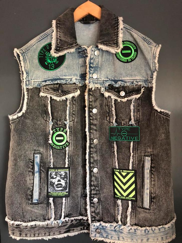 Type o Negative denim battle vest L/XL dames, Verzamelen, Muziek, Artiesten en Beroemdheden, Nieuw, Kleding, Ophalen of Verzenden