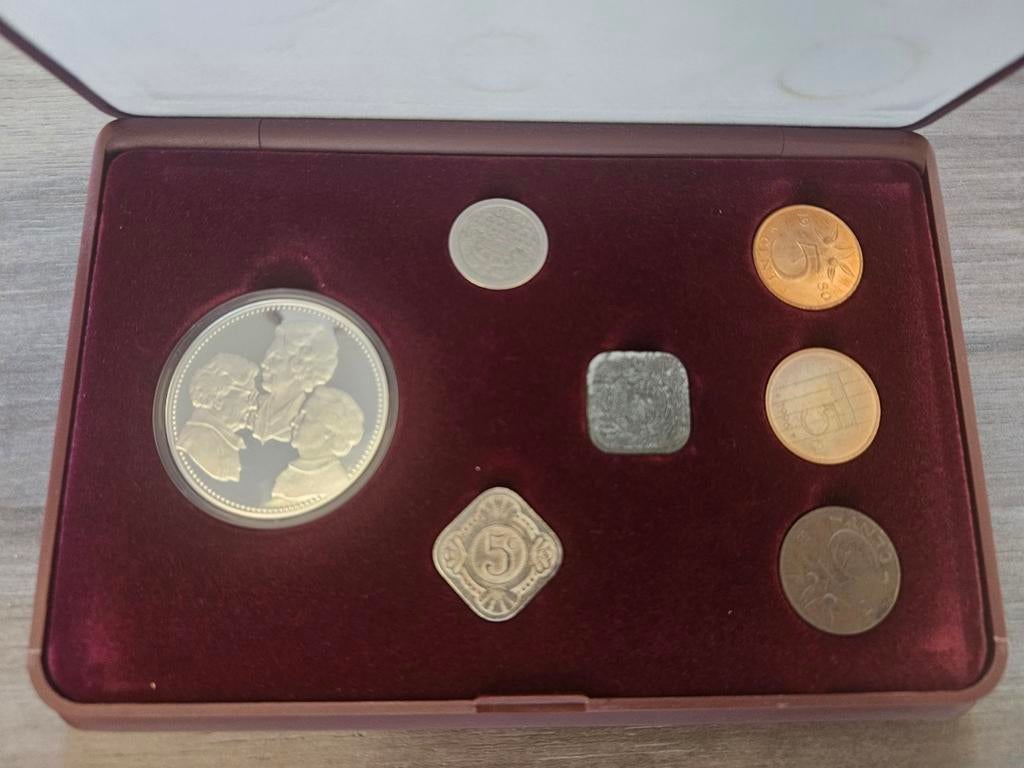 De Stuiver Collectie 1907-1998 met zilveren penning, Postzegels en Munten, Ophalen, Setje, Zilver, Overige waardes