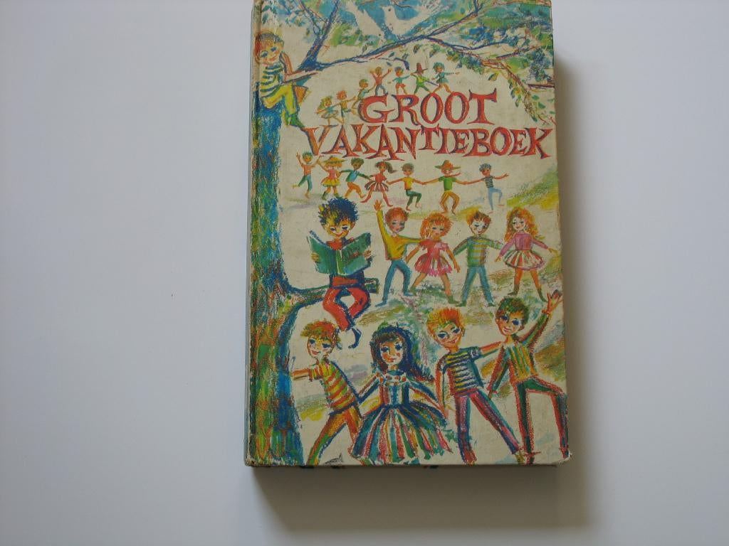 Groot Vakantieboek Uitgaven Margriet, Ophalen of Verzenden, Zo goed als nieuw, Fictie algemeen