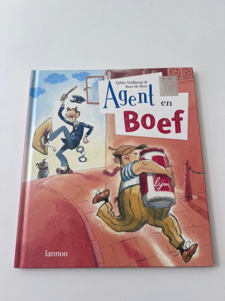 Agent & Boef van Tjibbe Veldkamp, Boeken, Ophalen of Verzenden, Zo goed als nieuw, Fictie algemeen