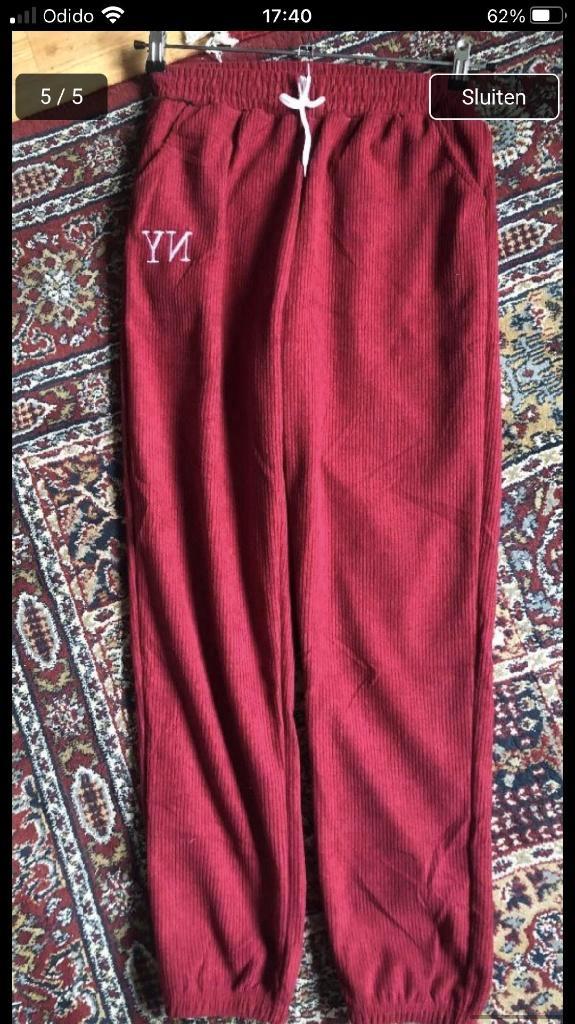 mooie warm gevoerde rode rib jogger S nieuw, Kleding | Dames, Broeken en Pantalons, Nieuw, Maat 36 (S), Rood, Lang, Verzenden