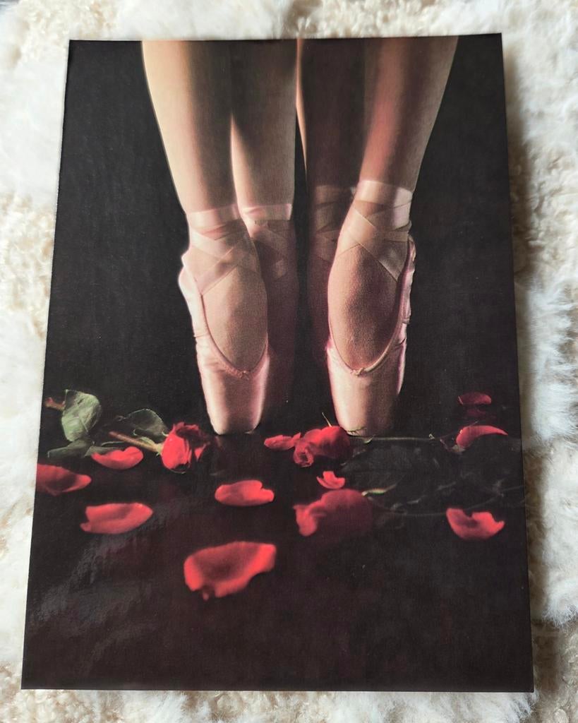 Ballet Slipper, Verzenden