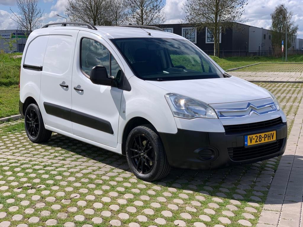Citroën Berlingo 1.6 VTi BENZINE, 3 zits, 85 dkm, MARGE, Auto's, Bestelauto's, Stof, Zwart, Citroën, Bedrijf