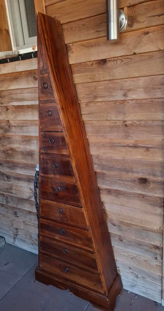 Aparte Piramide wandkast, Ophalen, 200 cm of meer, Zo goed als nieuw, Minder dan 150 cm