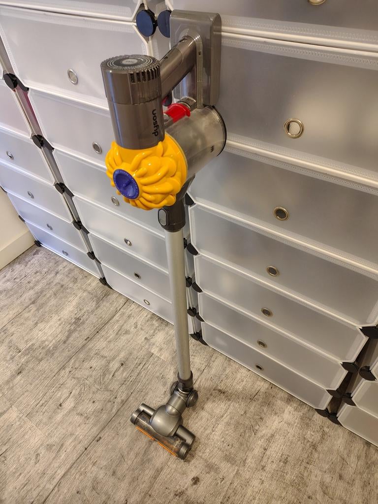 Dyson DC62 Draadloze Steelstofzuiger - Krachtig en Compact, Witgoed en Apparatuur, Stofzuigers, Ophalen, Gebruikt, Stofzuiger