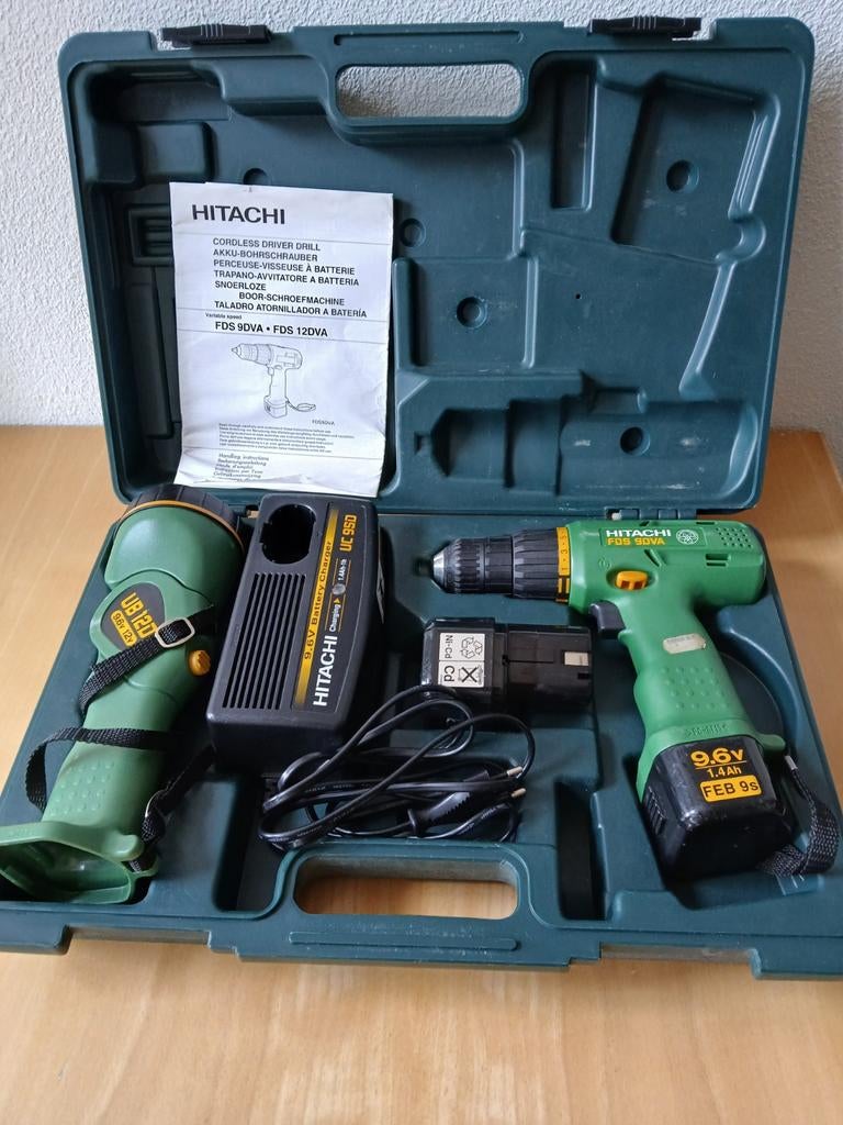Hitachi Accuboormachine & Zaklamp Set in Koffer, Ophalen, Gebruikt, Variabele snelheid, Boor- en Schroefmachine