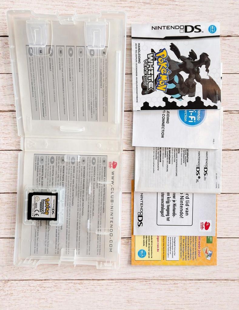 Pokémon White Version DS - Zo goed als nieuw!, Spelcomputers en Games, Games | Nintendo DS, 1 speler, Ophalen of Verzenden, Zo goed als nieuw