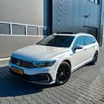 FULLOPTION Passat GTE/Virtual/Pano/Trekhaak/Oryxweiß/Keyless, 4 cilinders, Wit, Hybride Elektrisch/Benzine, 1600 kg