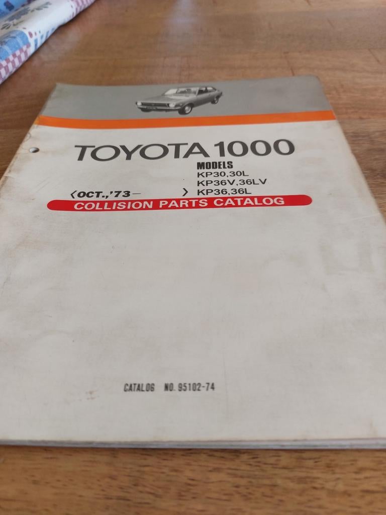 COLLISION PARTS CATALOGUS TOYOTA 1000 KP30 KP36, Ophalen of Verzenden