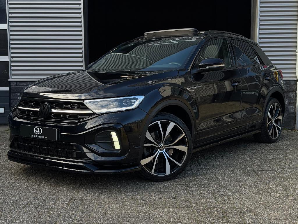 Volkswagen T-Roc R-Line Black Style | Cam | Pano | Keyless, Auto's, Volkswagen, 1258 kg, 1498 cc, Euro 6, 4 cilinders