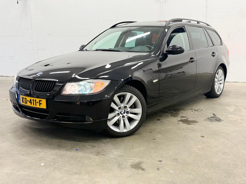 BMW 3 Serie Touring 325xi | keyless | Panno | Bi xenon |, Auto's, Automaat, Parkeersensor, Zwart, 2497 cc