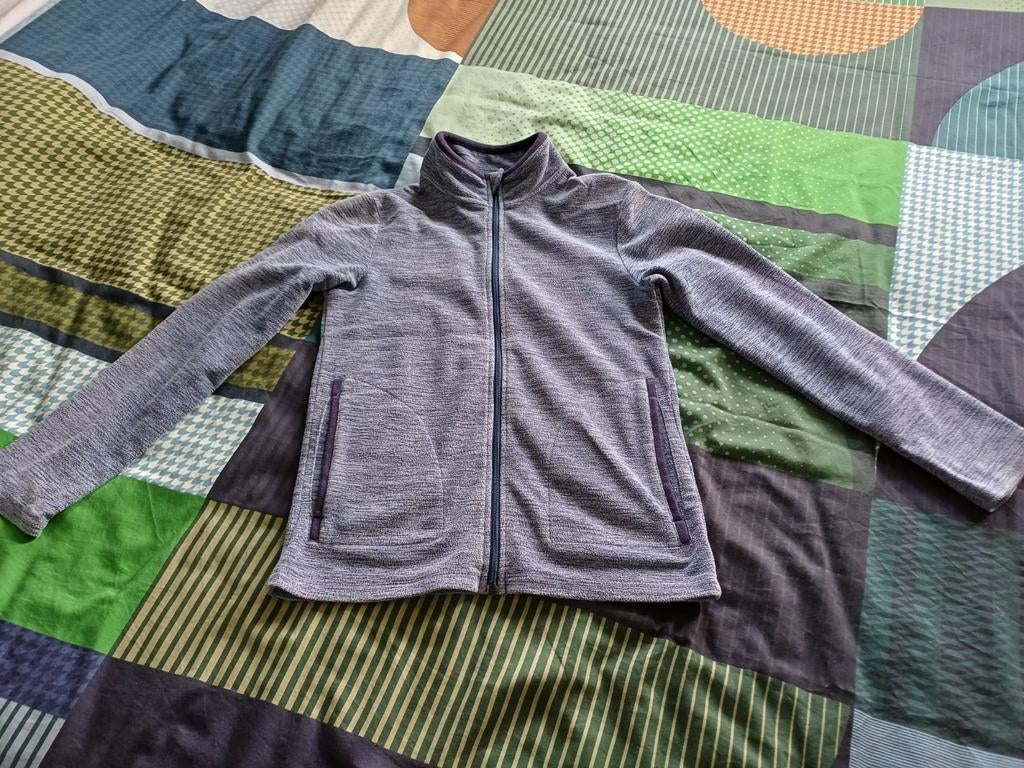 Grijs fleece vest maat 164 - Tisaja Basics, Kinderen en Baby's, Kinderkleding | Maat 164, Gebruikt, Jongen of Meisje, Trui of Vest