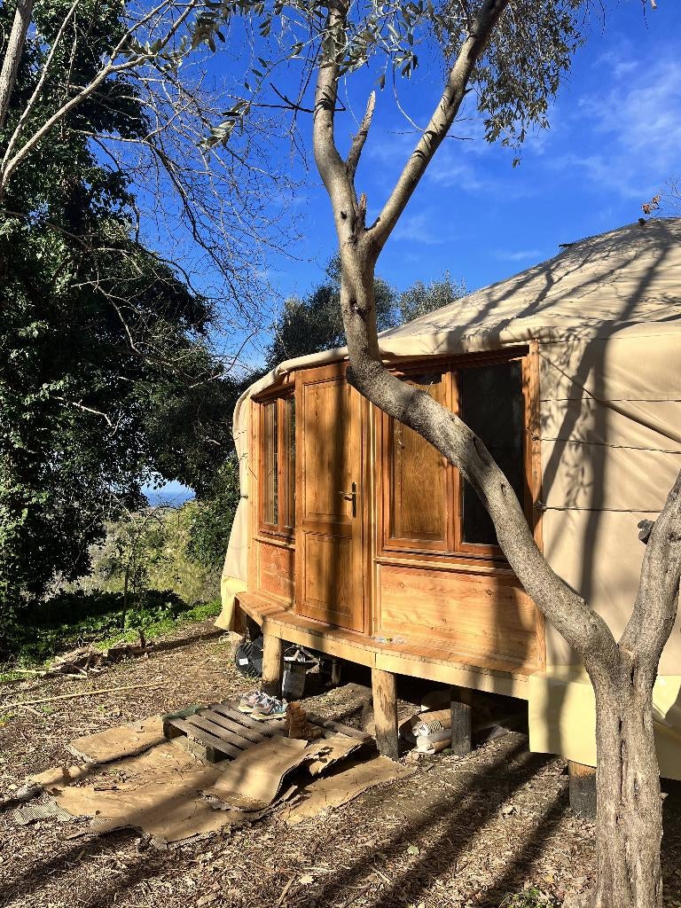 Yurt - 9 meter, Ophalen, Zo goed als nieuw, Tot en met 4