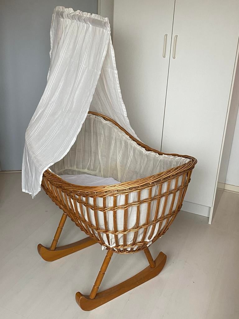 Vintage rieten/houten baby wieg met veel extra’s, Ophalen, Gebruikt, Wieg