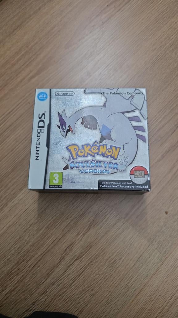 Pokémon SoulSilver (DS) - Nieuw en Compleet met Pokéwalker, Spelcomputers en Games, Games | Nintendo DS, Ophalen of Verzenden