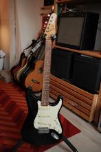 Jay Turser Stratocaster - Zwart, Muziek en Instrumenten, Snaarinstrumenten | Gitaren | Elektrisch, Ophalen, Gebruikt, Solid body