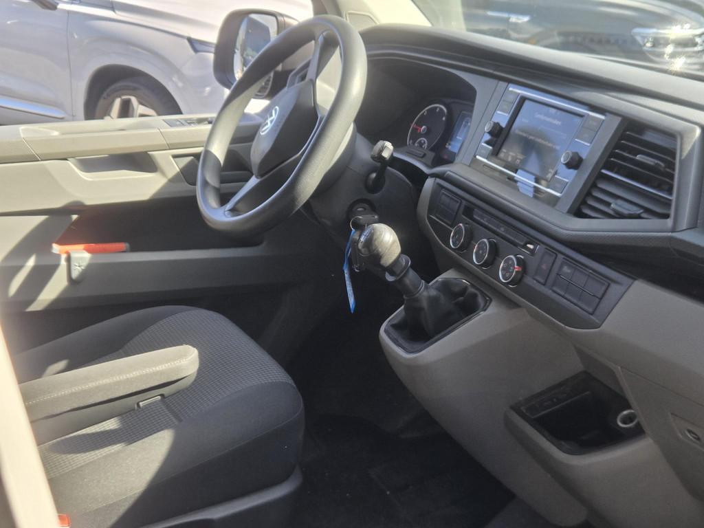 Volkswagen Transporter 2.0 TDI 110PK, L2H1, App Connect, Cru, Voorwielaandrijving, 1849 kg, Stof, Gebruikt