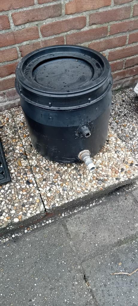 2 Vijverfilter met filtermedia en kraan, Ophalen, Gebruikt