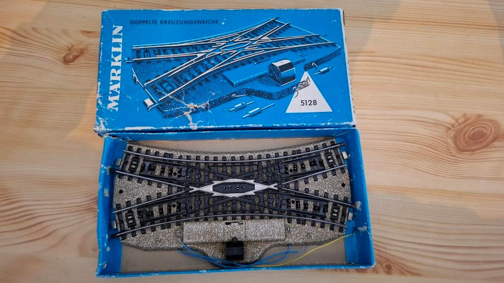 Märklin 5128 Dubbele Kruiswissel - Gebruikt, Hobby en Vrije tijd, Modeltreinen | H0, Wisselstroom, Gebruikt, Rails, Ophalen of Verzenden