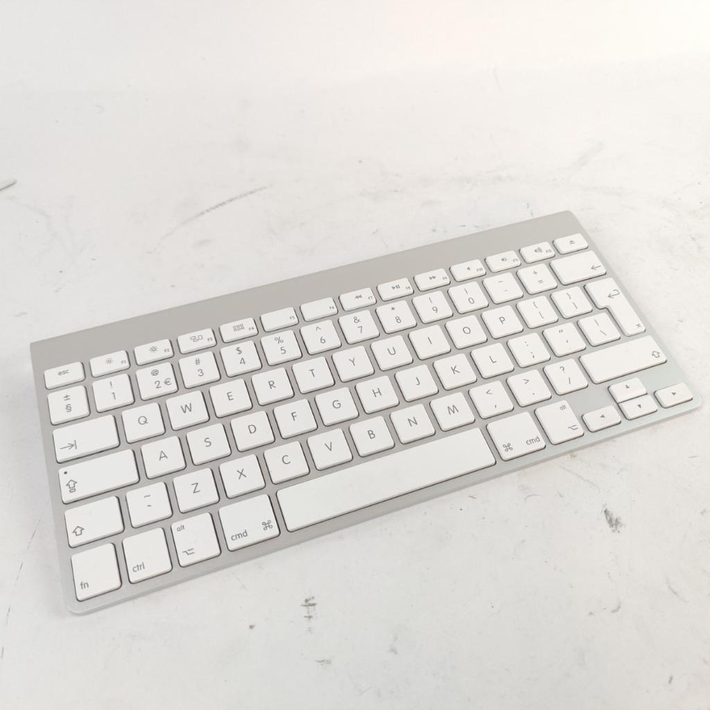 Apple Wireless Keyboard a1314 || Nu voor maar € 29.99, Gebruikt, Ophalen of Verzenden, X, X